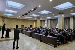 <strong>两院师生同堂共议</strong>